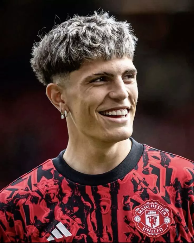 Mason Mount French crop soccer player haircut