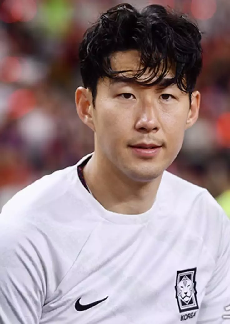 Son Heung-min curtains soccer player hairstyle