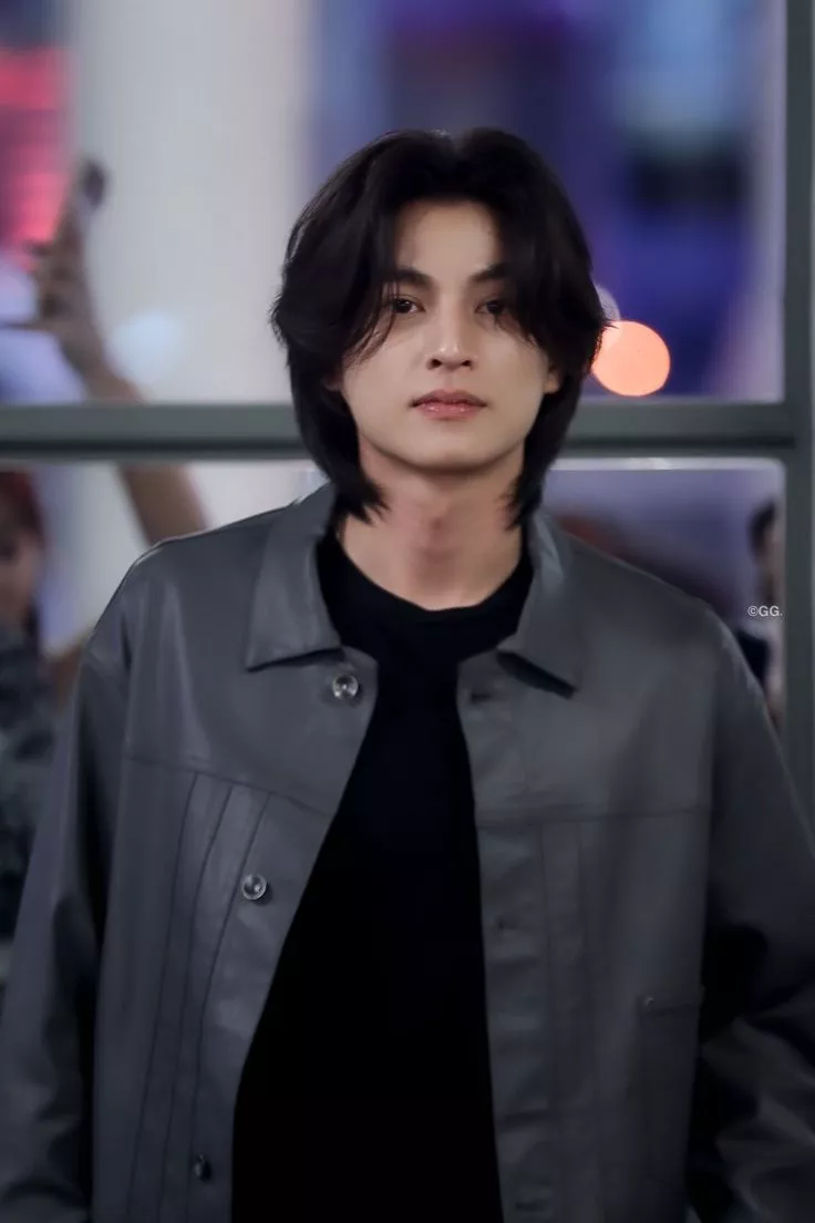Trending Korean haircuts for men in 2025