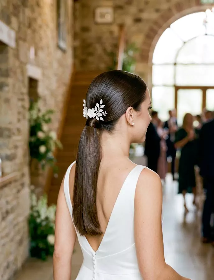 Quick sleek ponytail wedding hairstyle